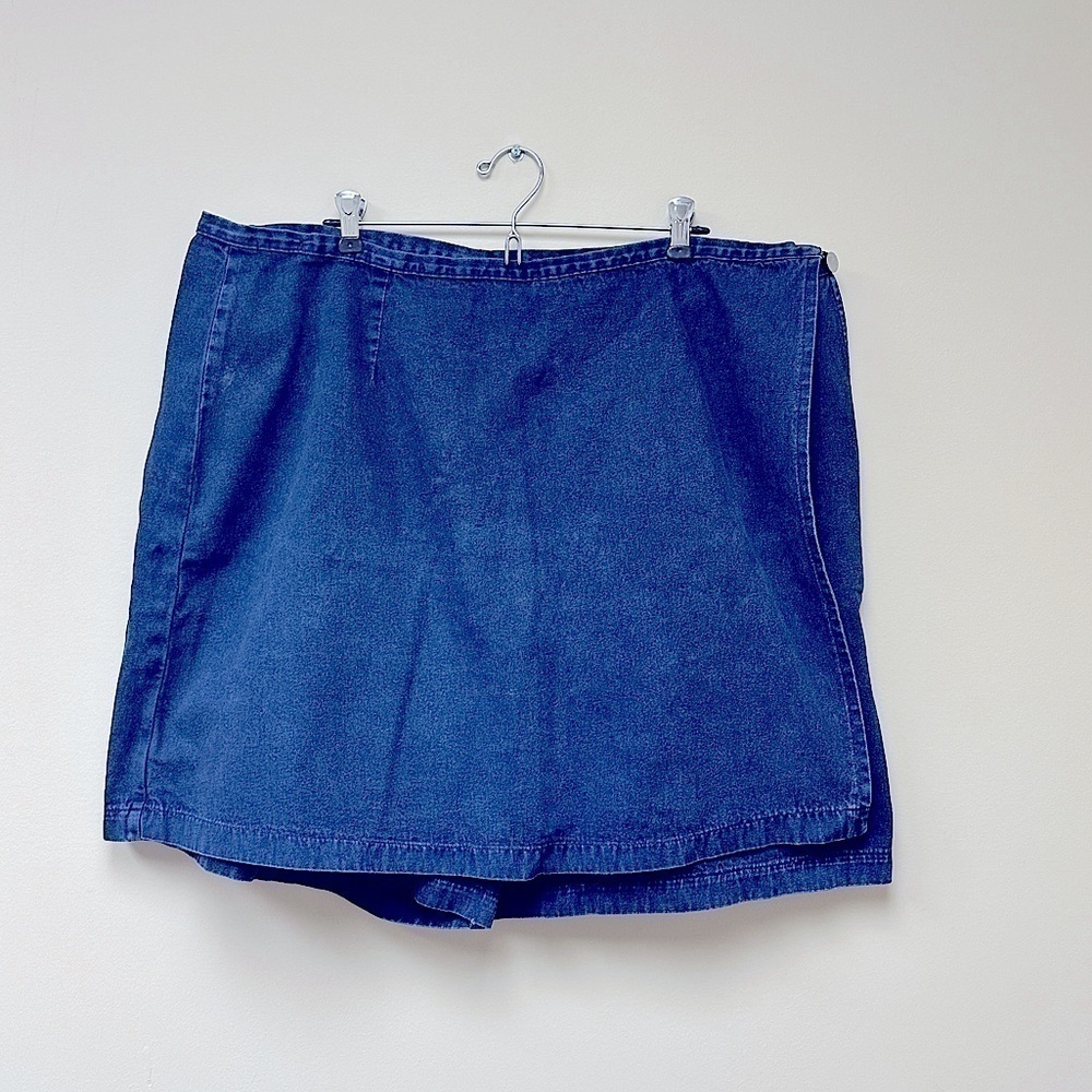 Denim plus size mini skort